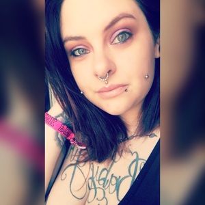 Meet your Posher, Brooke